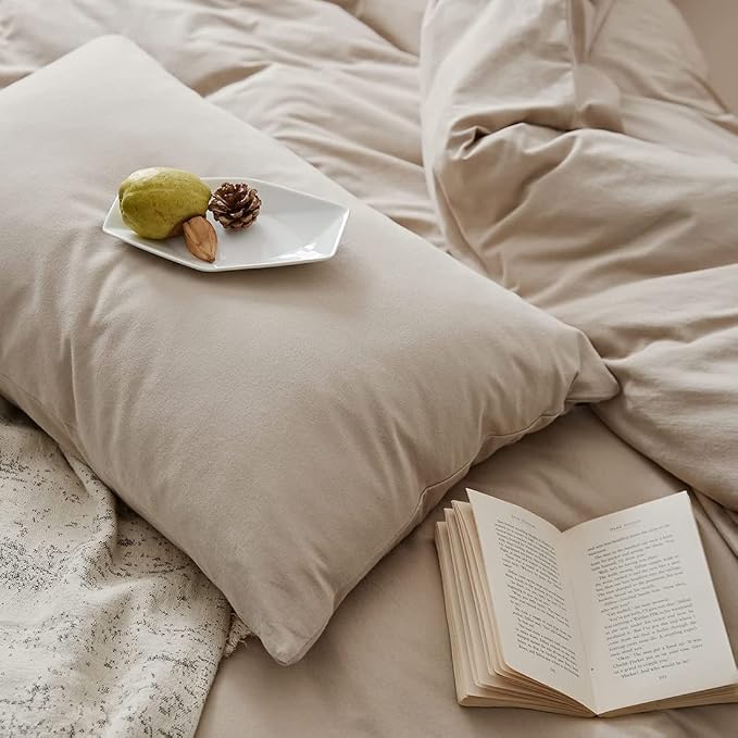 Omelas Beige Duvet Cover King Size Khaki Birch Apricot Modern Minimalist Style Solid Color Bedding Sets 3 Pieces Reversible Soft Microfiber Comforter with Zipper Closure (WJL-OMUS-SJT-BE-King)