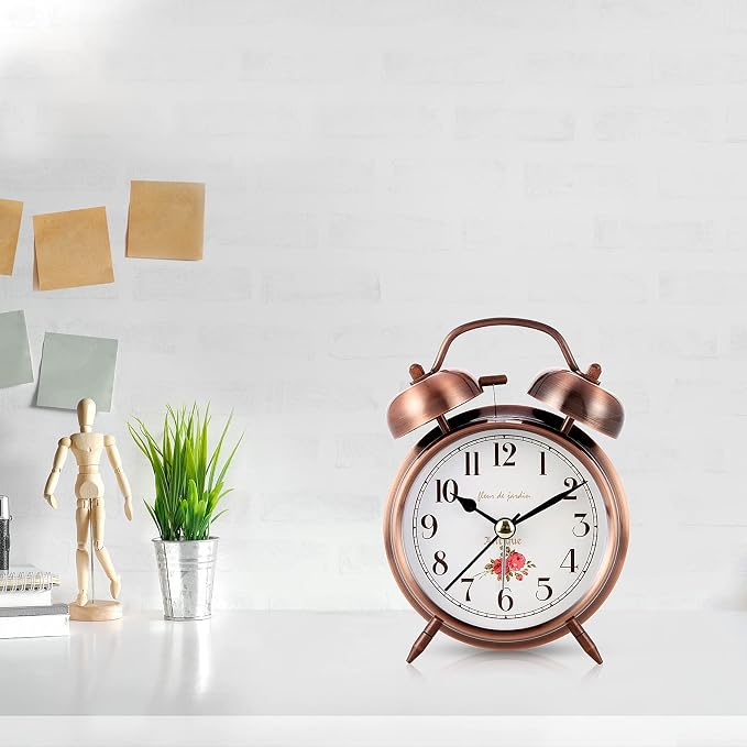Super Loud Alarm Clock For heavy sleepers,4 inches Twin Bell Alarm Clock with Backlight,Battery Operated,Silent Non Ticking,For Kids,Adults,Bedrooms,Retro decor Desk Analog Clocks. (Copper Red)