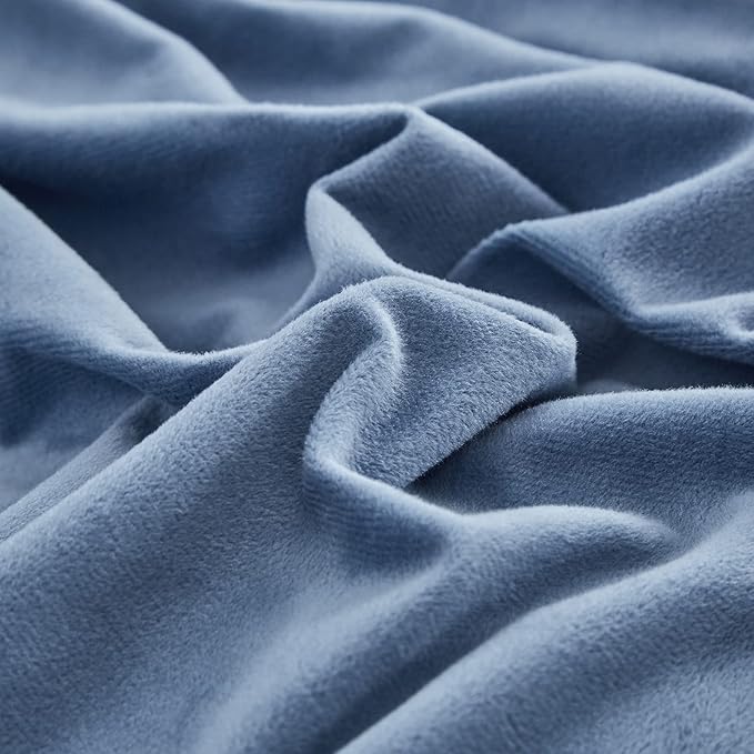 Pureant Blue Fluffy Comforter Set King Lake Blue Velvet Bedding Comforter Sets for Men Boys Solid Color King Comforter Soft Plain Grayish Quilts Haze Blue Flannel Blankets Breathable