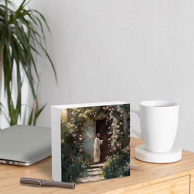 Jesus Knocking at the Door Christian Wooden Box Sign Desk Decor, Cottagecore Religious Jesus Wood Signs for Church Prayer Room Home Office Desk Table Shelf Decorations, 5x5 Inch