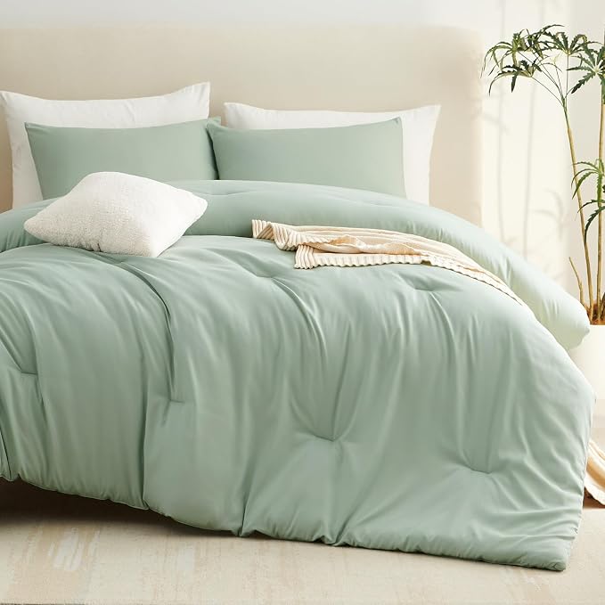 CozyLux Full Size Comforter Set Sage Green, 3 Pieces Lightweight Down Alternative Quilted Bedding Sets, All Season Soft Breathable Solid Comforter with 2 Pillowcases, Luxury Bed Set Gift for Home