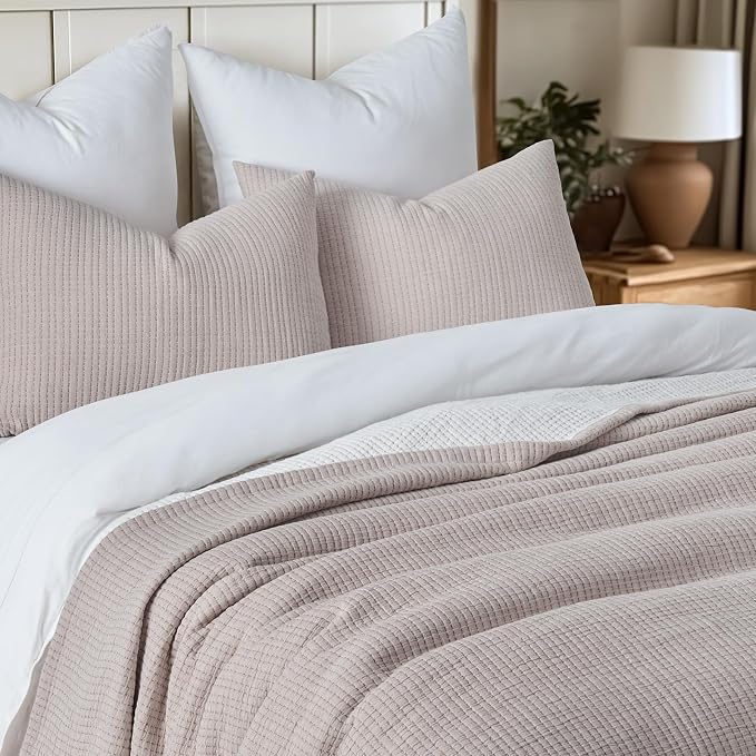 EVERGRACEHOME Cotton Gauze King Bedspread, Ultra Soft Prewashed Pick Stitch Matelassé Coverlet, Lightweight Oversized King Quilt Bedding Set for All Season, w/ 2 Shams, Rosette Beige reverses White