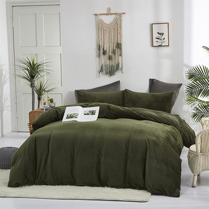 Pureant Army Green Velvet Comforter Full Solid Dark Green Fluffy Bedding Comforters Women Men Plain Fluffy Olive Green Soft Quilts Cozy Blackish Green Flannel Blankets Puffy Military Hunter Green Bed