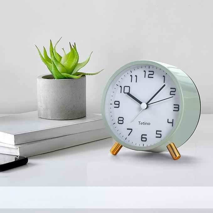 Tetino Analog Alarm Clocks,Retro Metal Desk Silent Non Ticking Small Clock with Night Light,Battery Operated,Simple Design,for Bedrooms, Bedside,Office,Home Décor (Green)