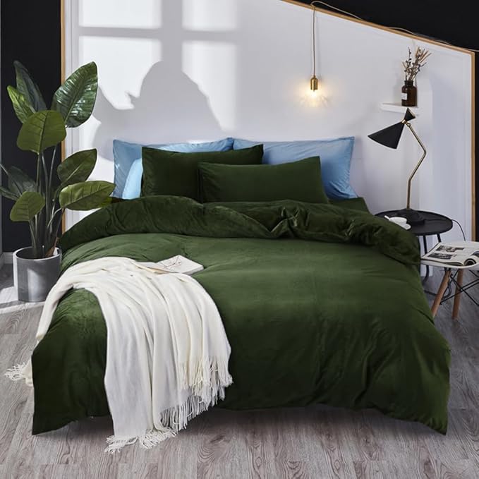 Pureant Army Green Velvet Comforter Full Solid Dark Green Fluffy Bedding Comforters Women Men Plain Fluffy Olive Green Soft Quilts Cozy Blackish Green Flannel Blankets Puffy Military Hunter Green Bed