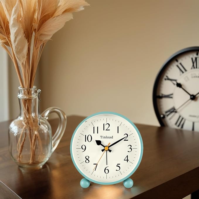 Tinload 4.5" Vintage Retro Analog Alarm Clock, Super Silent Non Ticking Small Clock with Manual Light, Snooze, Battery Operated, for Living Room, Bedroom, Bedside, Desk(Green)