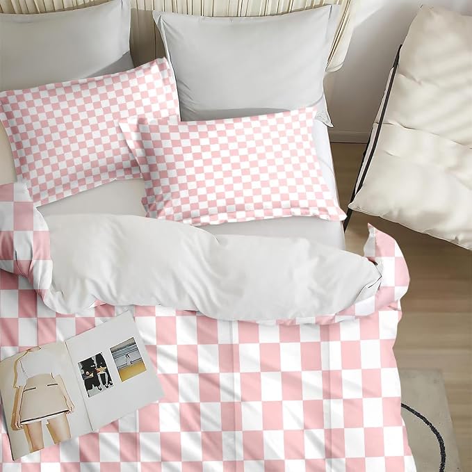 Comforter Set with 2 Pillowcases Queen Size, Light Pink Checkered Plaid Girly, Bed Decor Retro Cute Gingham Checkerboard Geometric for Kids and Adults, Soft Cozy Bedroom Bedding Set