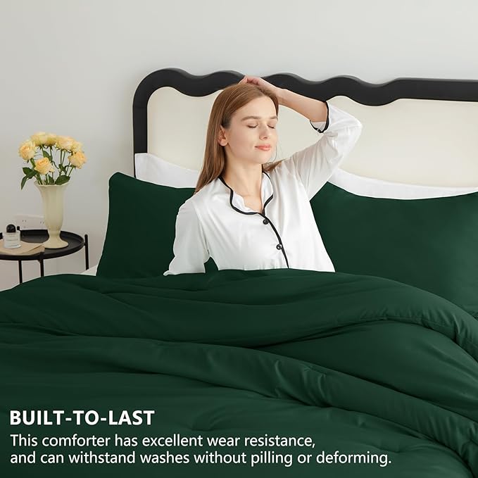 CozyLux Oversized King Comforter Set Emerald Green, 3 Pieces 120"x98" Lightweight Down Alternative Quilted Bedding Sets, All Season Breathable Solid Comforter with 2 Pillowcases, Bed Set Gift for Home