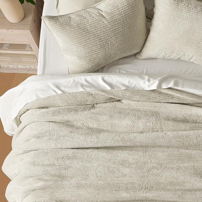 EverGrace Velvet Quilt Set California King 118'' x 106'', Luxurious Soft Bedding Sets, Lightweight Velvet Comforter for All Season, Striped Channel Oversized Bedspread Coverlet w/ 2 Shams, Light Sand