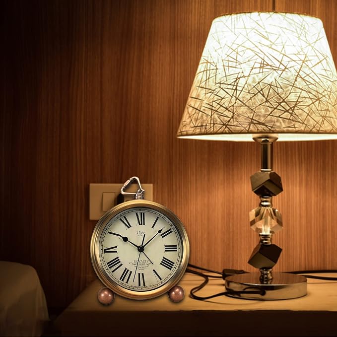 Justup Golden Table Clock, Retro Vintage Non-Ticking Table Desk Alarm Clock Battery Operated Silent Quartz Movement HD Glass for Bedroom Living Room Indoor Decoration Kids (Roman)