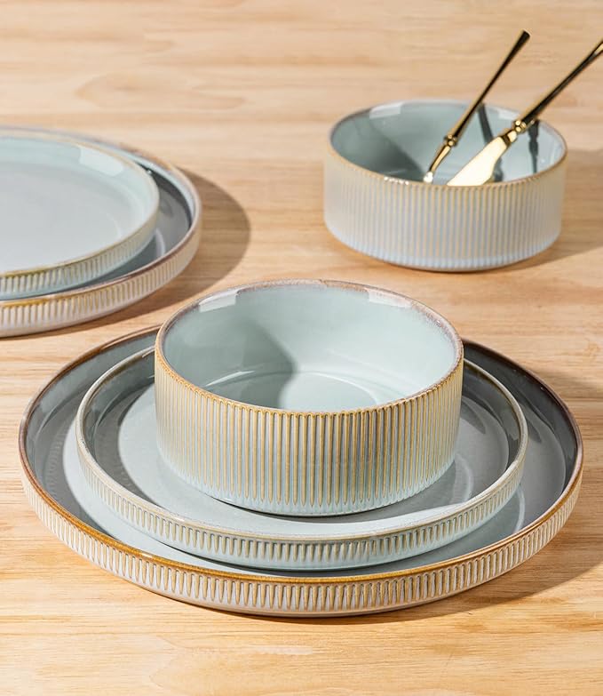 TheTerra Ceramic Dinnerware Sets for 4, 12 Pieces Porcelain Lightweight Speckled Plates and Bowls Sets, Scratch Resistant Dish Set, Oven & Microwave & Dishwasher Safe, Illusion Blue