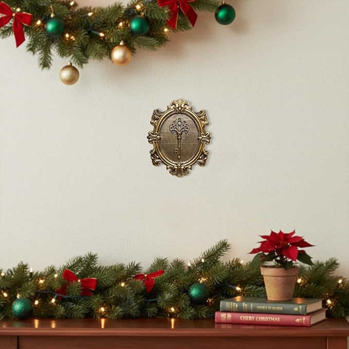 Vintage Key Wall Sculpture, Antique Wall Decor,Retro Hallway Wall Art,Hanging Decoration with Embossed Key Design, Oval Aesthetic Room Decor, Vintage Decoration for Living Room Bedroom Gallery,Unique Gifts
