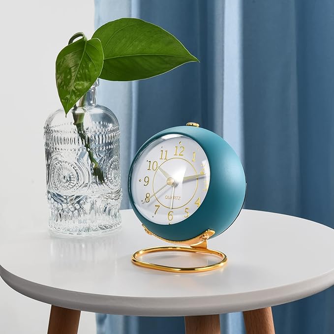 Tetino Analog Alarm Clocks,Retro Backlight Cute Simple Design Small Desk Clock with Night Light,Silent Non-Ticking,Battery Powered,for Kids,Bedroom,Travel,Kitchen,Bedside Desktop. (Blue)