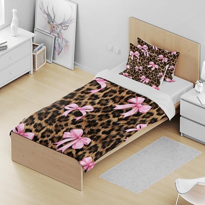 Pink Bow Cheetah Print Duvet Cover Set,3 Pieces Soft Trendy Coquette Bow Bedding Set 1 Pink Bow Leopard Printed Comforter Cover and 2 Matched Pillowcases Zipper Closure King Size 104"*88"