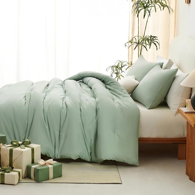 CozyLux Queen Comforter Set Sage Green, 3 Pieces Lightweight Comforters Queen Size Quilted Bedding Set, All Season Breathable Solid Down Alternative Comforter with 2 Pillowcases, Bed Set Gift for Home