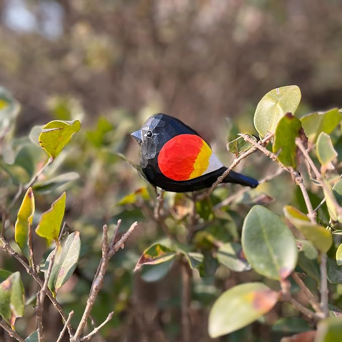 Hand Carved Bird Figurines, Hand-painted Sculpted Wooden Birds, Wood Bird Sculptures for Home Decoration, Hand Crafted Life Like Bird Statues, Ideal Gifts for Bird Lovers (Red-winged Blackbird)