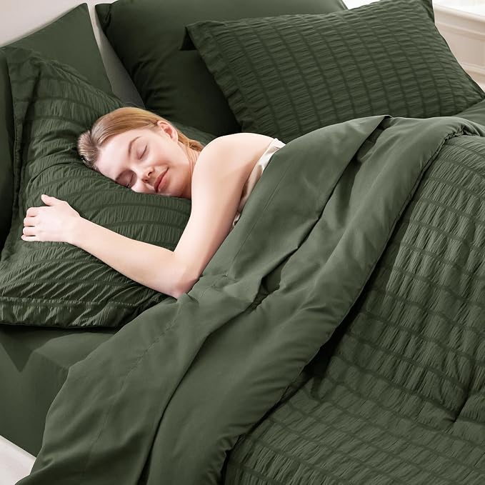 CozyLux Full Size Comforter Sets Dark Green, 7 Pieces Seersucker Textured Luxury Bed in a Bag, All Seasons Soft Bedding Sets with Down Alternative Comforter, Sheets, Pillowcases & Shams, Home Gift