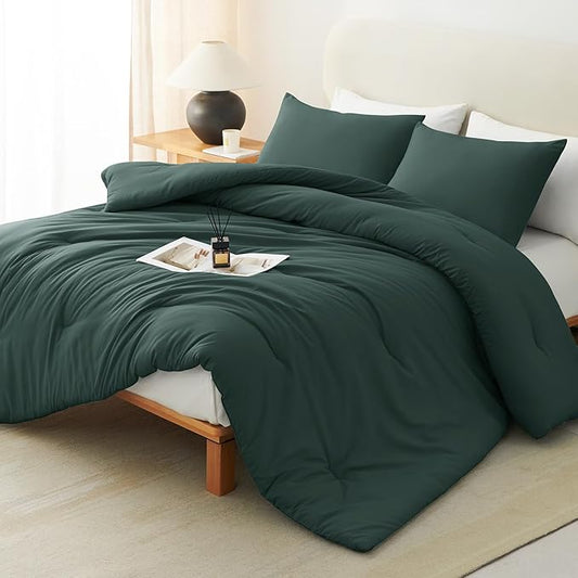 CozyLux Queen Comforter Set Forest Green, 3 Pieces Lightweight Comforters Queen Size Bedding Sets, All Season Breathable Solid Down Alternative Comforter with 2 Pillowcases, Bed Set Gift for Home