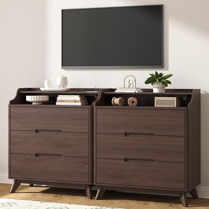 3 Drawer Dressers for Bedroom, 32" Large Wood Storage Dresser & Chest of Drawers with Charging Station, Wide Modern Dressers with 3 Drawer Storage Organizer for Bedroom Living Room Closet Brown