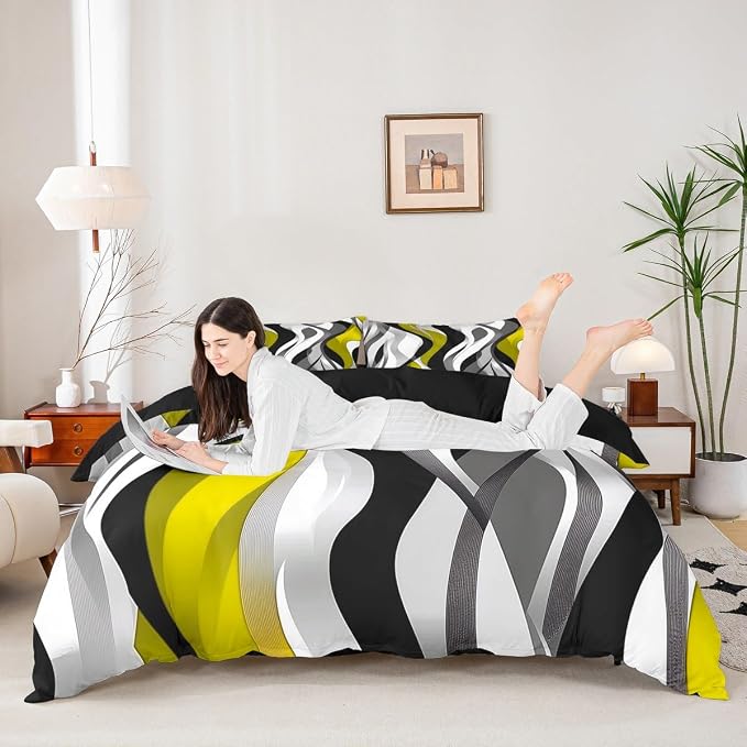 Yellow Black Stripes Duvet Cover Set Toddler Size,Geometric Comfy Striped Waves Bedding Set,Boys Girls Room Decor,Modern Abstract Simple Art Comforter Cover,Chic Quilt Cover,1 Pillowcase(No Filler)