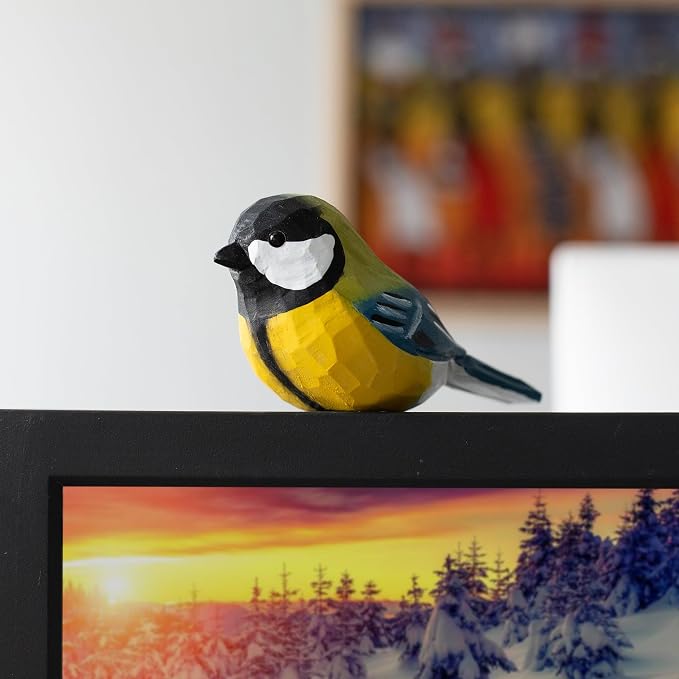 Handcrafted Wooden Eurasian Great Tit Bird Figurine, Hand-Carved Bird Statue, Decorative Bird Sculpture for Home Décor, Collectible Display Accent