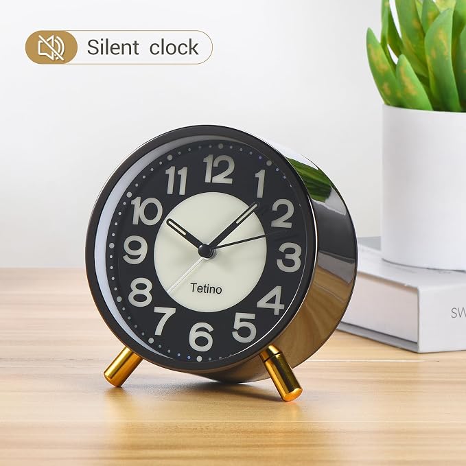 Tetino Analog Alarm Clock,Super Silent Non Ticking Small Clock with Night Light, Battery Operated, Simple Design, for Bedroom, Bedside, Desk, Adult, Kid, Gift，Ideal Decor (Light Luxury Gray)