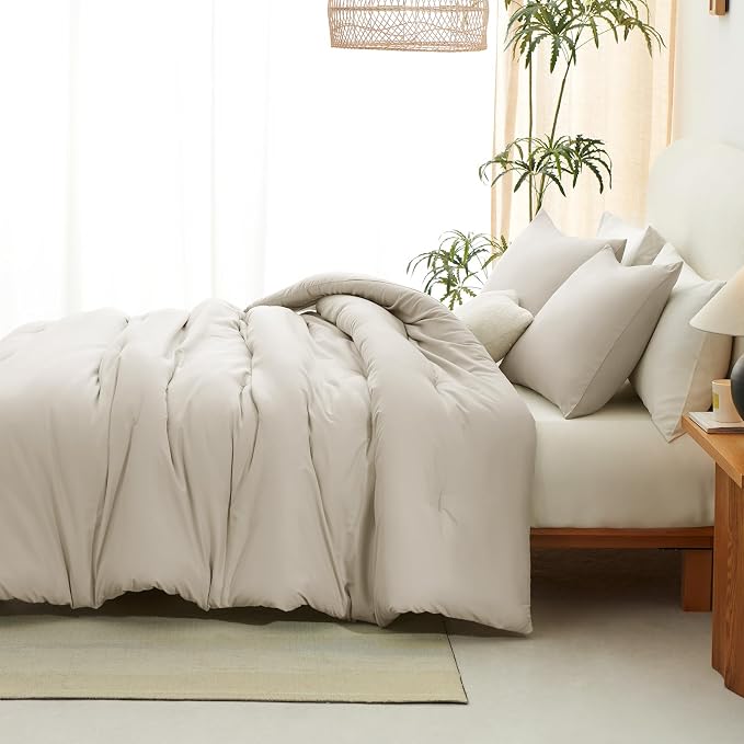 CozyLux Full Size Comforter Set Oatmeal, 3 Pieces Lightweight Down Alternative Quilted Bedding Sets, All Season Soft Breathable Solid Comforter with 2 Pillowcases, Luxury Bed Set Gift for Home
