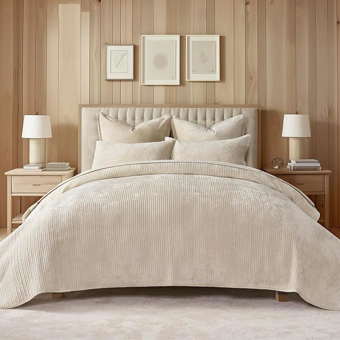 EverGrace Velvet Quilt Set King Size, Luxurious Soft Quilted Bedding Sets, Lightweight Velvet Comforter for All Season, Striped Channel Bedspread Coverlet with 2 Shams, 104" x 92", Light Sand