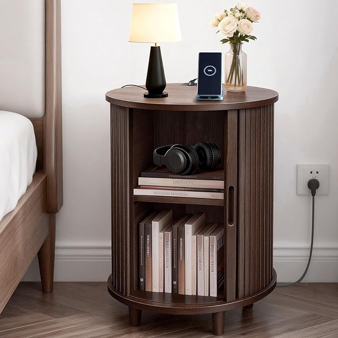 DHH Round End Table with Storage & Charging Station, Fluted Accent Side Table with Sliding Door & Adjustable Shelf, Mid-Century Nightstand for Small Spaces, Living Room, Bedroom (1, Coffee Brown)