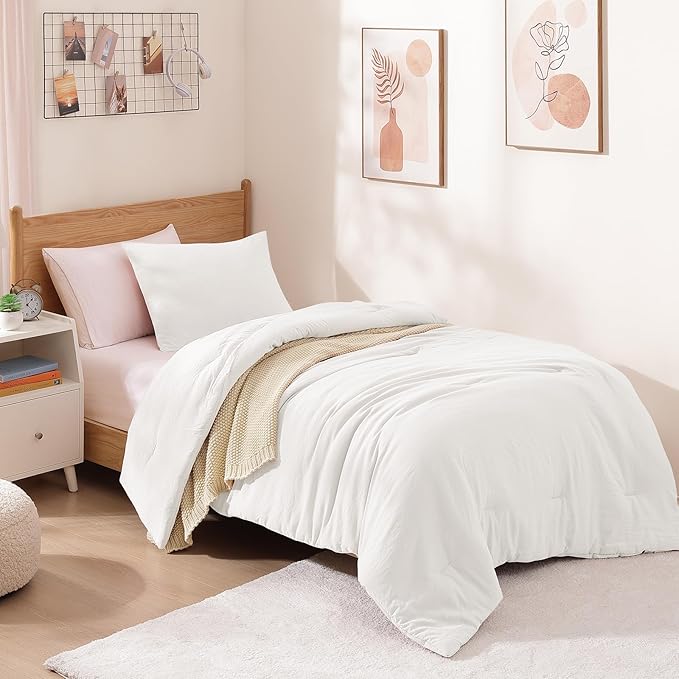 WRENSONGE Twin/Twin XL Comforter Set for Girls Boys Teens, 1 White Comforter & 1 Pillow Sham, Soft Lightweight Kids Comforter Sets for All Seasons Dorm Bedding