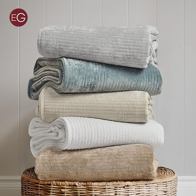 EverGrace Velvet Quilt Set California King 118'' x 106'', Luxurious Soft Bedding Sets, Lightweight Velvet Comforter for All Season, Striped Channel Oversized Bedspread Coverlet w/ 2 Shams, Light Sand