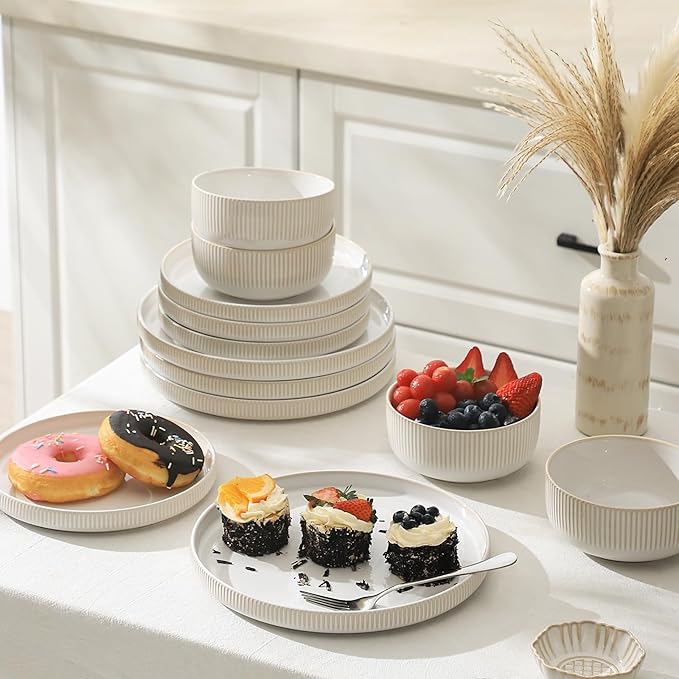 Frewinky Ceramic Dinnerware Sets for 6, Round Reactive Glaze Porcelain Plates and Bowls Sets, Scratch Resistant Modern Dishes Set, Dishwasher & Microwave Safe, Service for 6-White