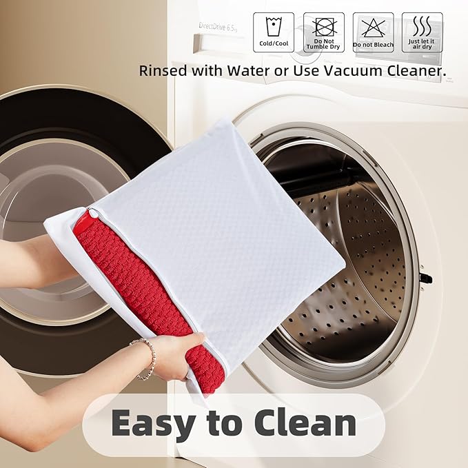 Christmas Bathroom Rugs Non Slip Washable, Super Absorbent Thin Bath Mat Quick Dry Low Pile Bathroom Rug, Red 24"x36"