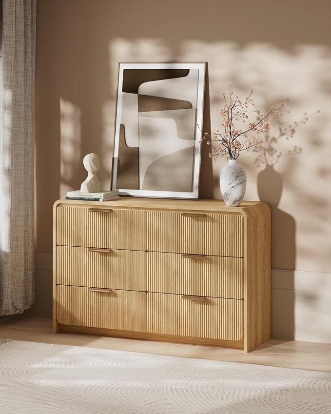 Fluted 6 Drawer Dresser, 47” Wide Wooden Storage Chest with Rounded Curved Corners and Gold Handles, Natural Oak Wood Dresser for Bedroom, Living Room, Hallway