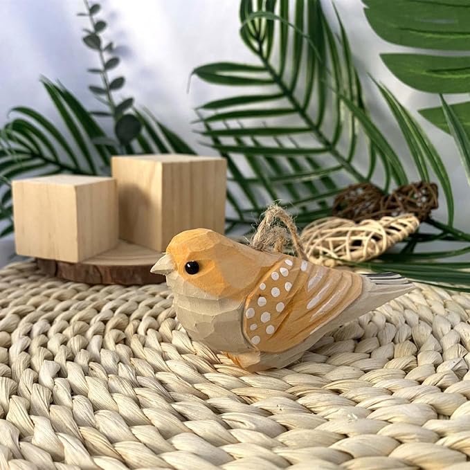 2PCS Small Carved Wooden Birds, Handmade Bird Statue Carved Rustic Animal Bird Sculpture Miniature Art Carve Small Animal for Home Decor.