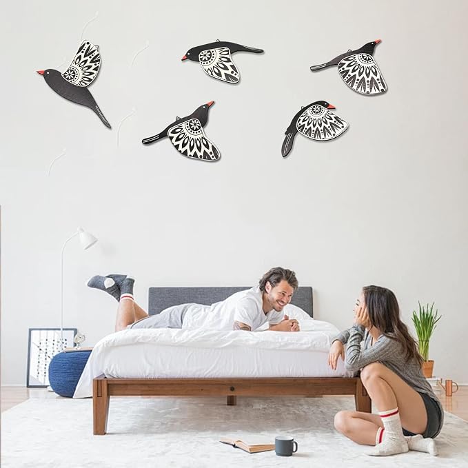 EMINGSKY 5 Pcs Wooden Bird Wall Art Wood Flying Birds Wall Decor Boho Rustic Folk Art Home Decor for Gift Living Room Bedroom Kitchen Office(Black)