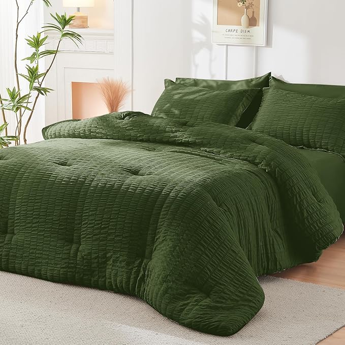 HYMOKEGE Olive Green California King Comforter Set Seersucker 7 Pieces, All Season Luxury Bed in a Bag for Bedroom, Bedding Set with Comforter, Sheets, Pillowcases & Shams