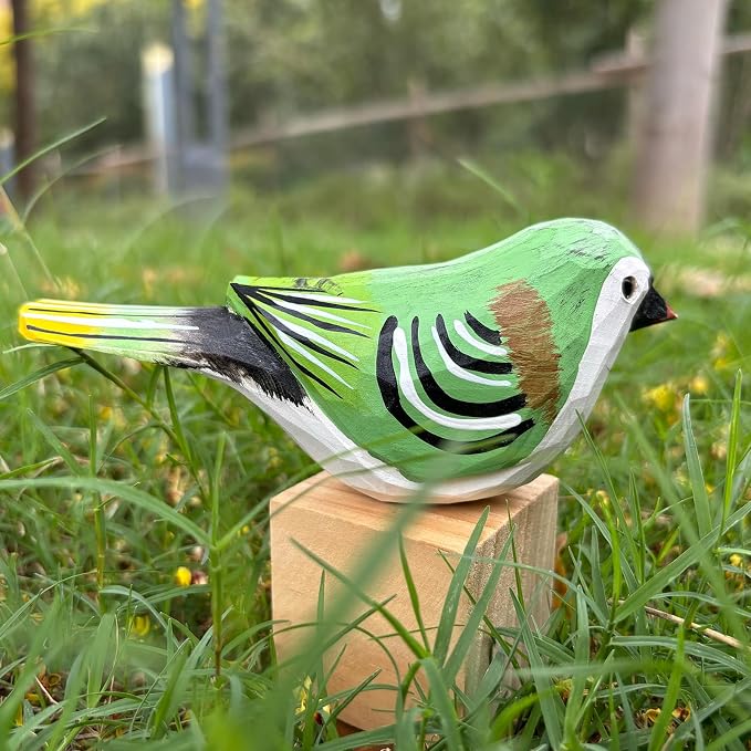 H&Zebrabro Hand Carved Bird Figurines, Hand-Painted Sculpted Wooden Birds, Wood Bird Sculptures for Home Decoration, Hand Crafted Life Like Bird Statues, Ideal Gifts for Bird Lovers (Jamaican Tody)