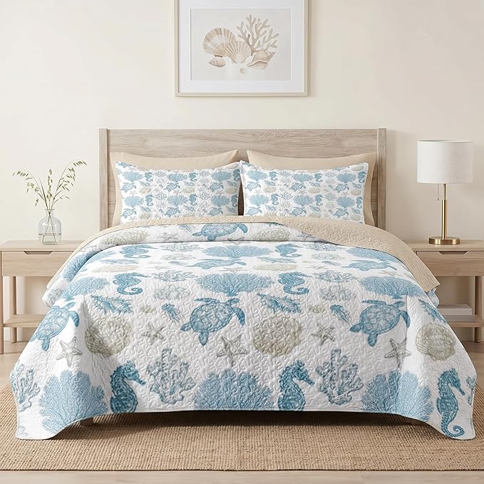Pamnest Quilt Set Full/Queen Size, Sea Shell Coral Seahorse 3 Pcs Soft Bed Cover Bedding Set for Kids and Adults, Starfish Nautical Lightweight Bedspread Coverlet with Pillow Sham for All Season