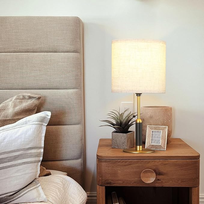 18.9" Mid Century Bedside Table Lamp for Nightstand with Pull Chain, 3-Color Lamp for Bedroom, Living Room, Solid Wood/Metal/Fabric Small Lamps for Home Office Room Decor (Light Brown+Brass)