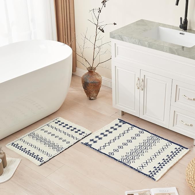 Douceur Boho Bath mat for Bathroom Floor Non Slip, Acrylic Blend Cute Bath Rugs with Tassels, Blue and Cream White Tribal Ethnic Pattern Farmhouse Bathroom Rugs, 15.7" x 23.6"