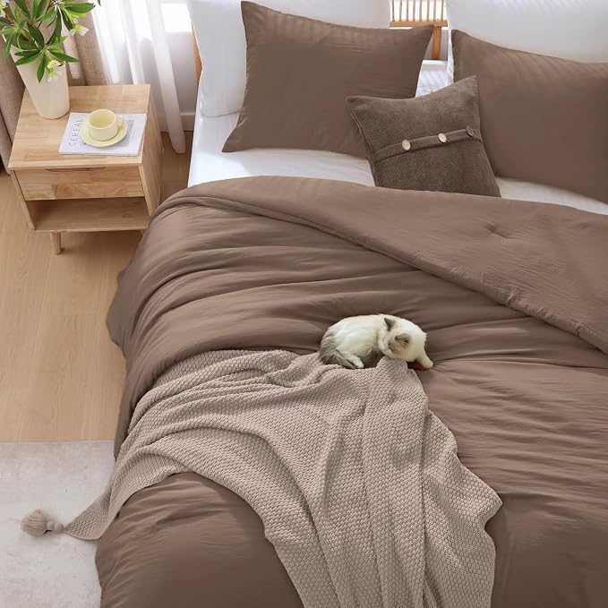 WRENSONGE Queen Comforter Set - 3 Pieces Prewashed Brown Comforter Soft Lightweight for All Seasons,Down Alternative Comforters Queen Size with 2 Pillow Shams
