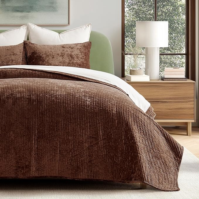 EverGrace Velvet Quilt Set King Size, Luxurious Soft Quilted Bedding Sets, Lightweight Velvet Comforter for All Season, Striped Channel Bedspread Coverlet with 2 Shams, Rust Brown