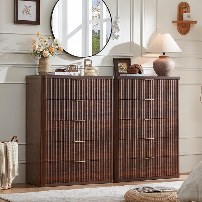 LEYAOYAO Fluted 5 Drawers Dresser for Bedroom, 41" Tall Modern Chest of Drawers with Metal Handle, Curved Profile Farmhouse Closet Organizer Wood Dressers TV Stand for Living Room, Hallway, Walnut
