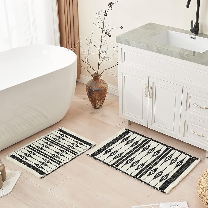 Douceur Boho Bath mat for Bathroom Floor Non Slip, Acrylic Blend Cute Bath Rugs with Tassels, Farmhouse Bathroom Rugs with Geometric Tribal Ethnic Pattern Design in Black and Cream White, 20" x 32"