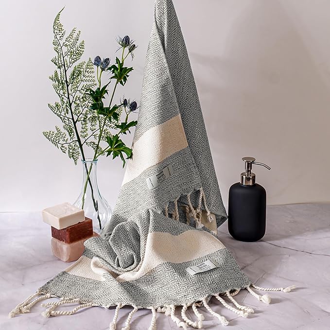 Hand Towels - Set of 2 | 18" x 30" - Decorative Turkish Hand Towel for Bathroom, Kitchen, Guest, Face, Hair, Tea, Dishcloth (Diamond, Light Grey)