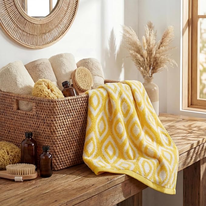 Artoid Mode 1 Pc Beige Yellow Diamond Grid Jacquard Hand Towels for Bathroom, 100% Cotton Soft Absorbent Bathroom Decor Towels, 13.7 x 29.5 Inch