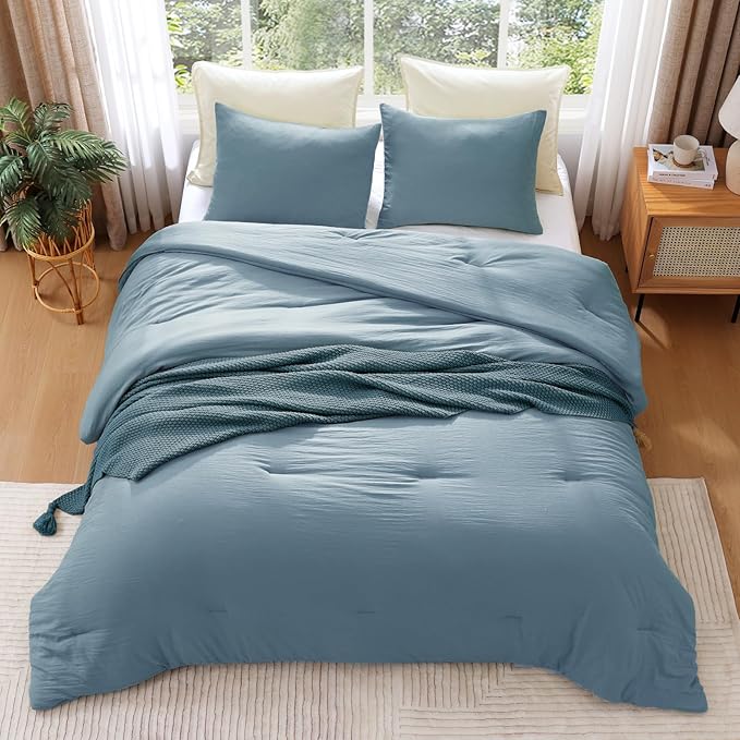 WRENSONGE Queen Comforter Set - 3 Pieces Prewashed Dusty Blue Comforter Soft Lightweight for All Seasons,Down Alternative Comforters Queen Size with 2 Pillow Shams