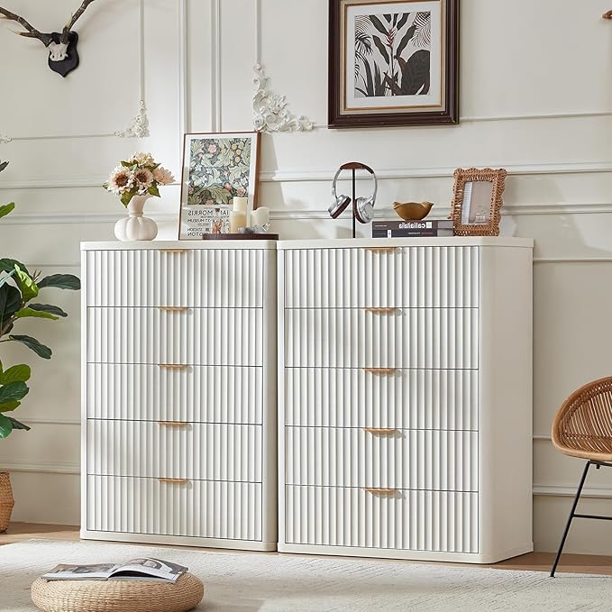 LEYAOYAO Fluted 5 Drawers Dresser for Bedroom, 41" Tall Modern Chest of Drawers with Metal Handle, Curved Profile Farmhouse Closet Organizer Wood Dressers TV Stand for Living Room,Antique White