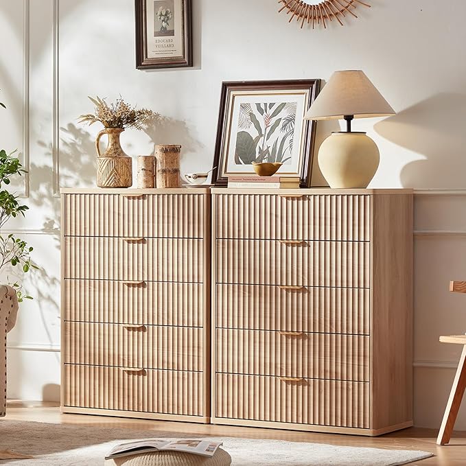 LEYAOYAO Fluted 5 Drawers Dresser for Bedroom, 41" Tall Modern Chest of Drawers with Metal Handle, Curved Profile Farmhouse Closet Organizer Wood Dressers TV Stand for Living Room, Natural